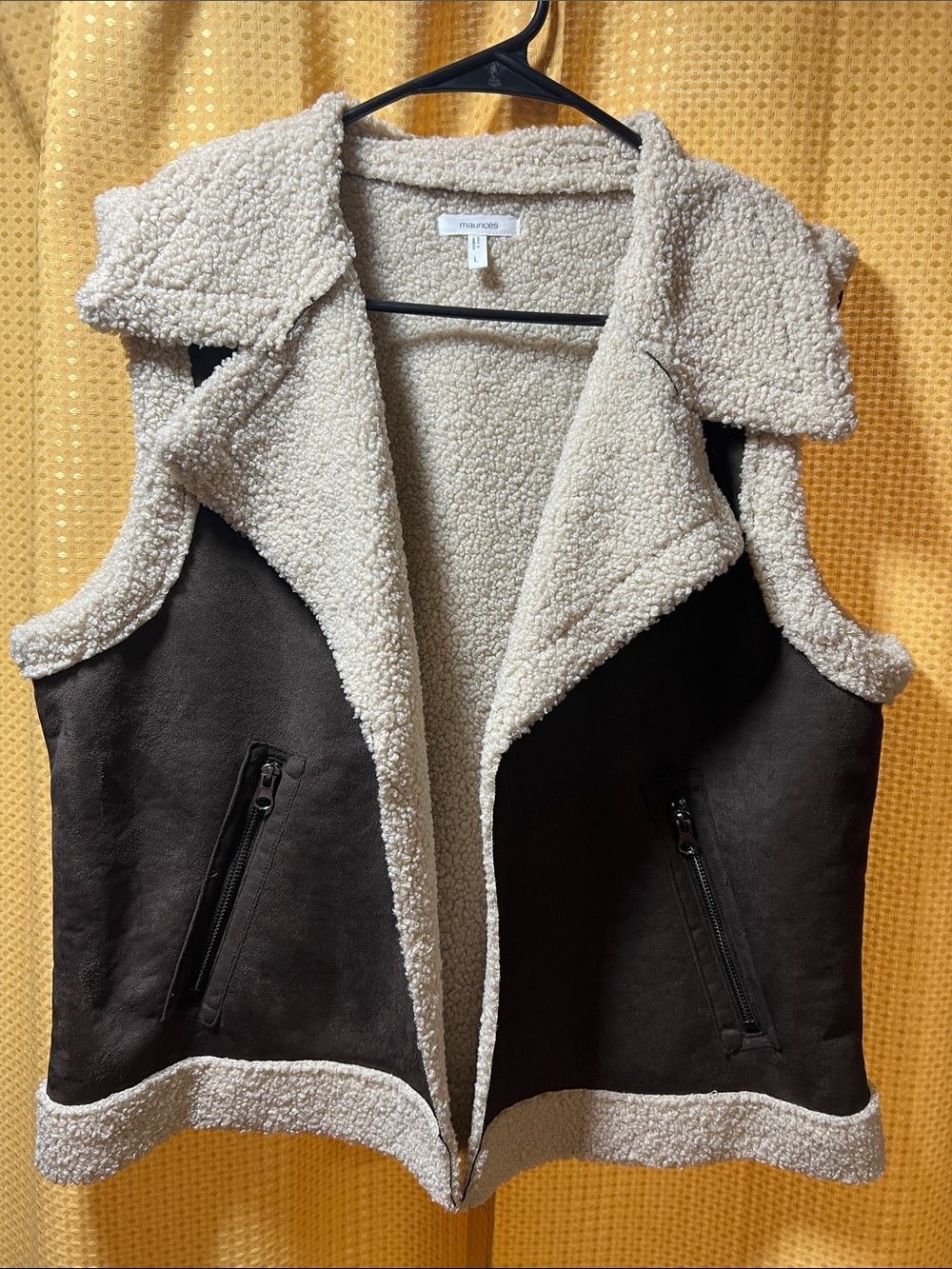 NWOT Maurices Cream & Dark Brown Faux Shearling Vest with Zip Pockets